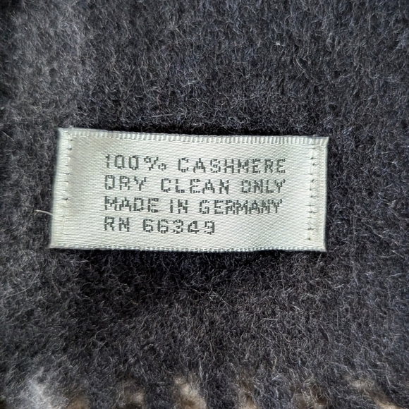 Women’s 100% CASHMERE Grey Red White Plaid Preppy Scarf - Picture 7 of 7